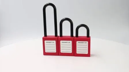 Пластиковый навесной замок с изоляционным ключом и дужкой длиной 76 мм